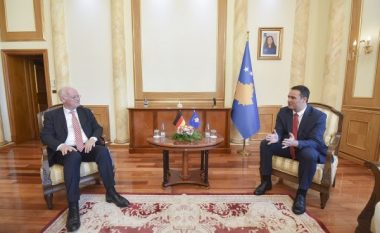 Konjufca priti në takim ish-ministrin gjerman të Mbrojtjes Rudolf Scharping, flasin për integrimet euroatlantike të Kosovës