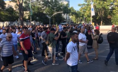 ​Protestë në Tiranë kundër rritjes së çmimeve