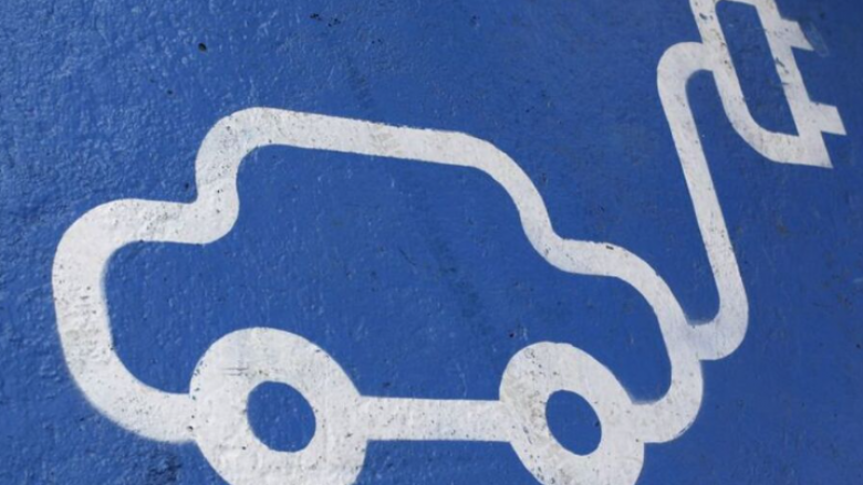 Sipas AlixPartners, deri në vitin 2028 shitja e veturave elektrike mund të arrijë në 33 për qind