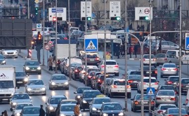 Zëvendësministri Durmishi: Nuk vjen në shprehje lejimi i importit të automjeteve më të vjetra se 10 vjet