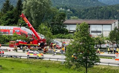 Të paktën tre të vdekur pas një aksidenti të një treni pranë një resorti të skive në Gjermani