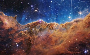 Imazhe tjera nga James Webb, kësaj radhe publikohen ato të Carina Nebula e njohur si “shkëmbi kosmik”