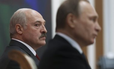Aleati i Putinit mund të përballet me revoltën e oficerëve të tij kundër luftës në Ukrainë