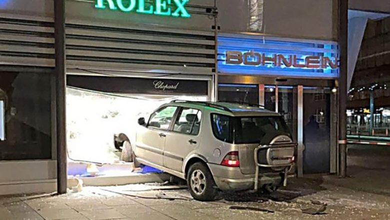 Një serb dhe një boshnjak donin të grabisnin një dyqan bizhuterish në Gjermani, por i “tradhtoi” xhipi – policia kap njërin nga të dyshuarit