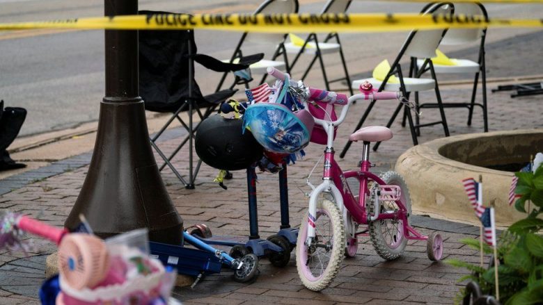 Prindërit e një dyvjeçari janë në mesin e shtatë viktimave të sulmit në Çikago