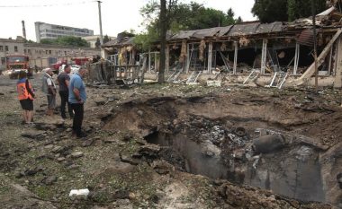 Sulmi me raketa në Dnipro të Ukrainës vret tre persona