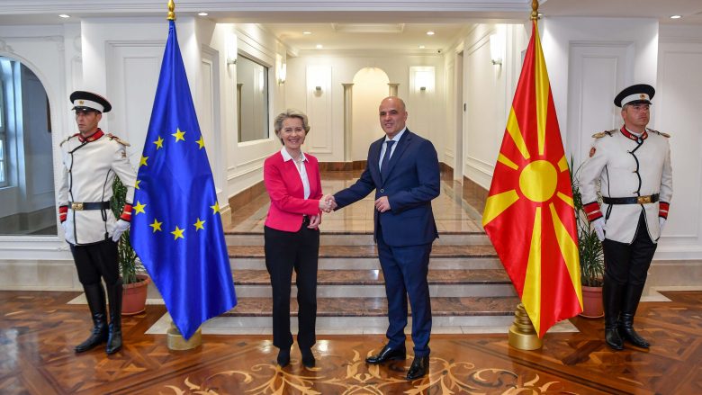 Ursula von der Leyen: Vendi i Maqedonisë së Veriut është në BE, “propozimi francez” nuk rrezikon identitetin maqedonas