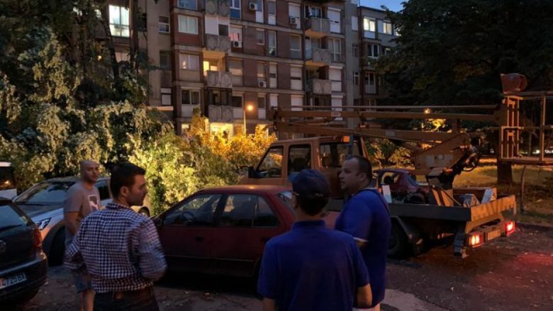 Moti i ligë shkaktoi disa dëme në qytetin e Shkupit