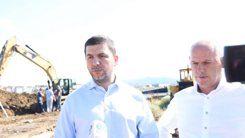 ​Krasniqi: Qeveria merr vendim për ujin në kafiteri, por nuk i siguron ujë të pijes shumë zonave në Kosovë