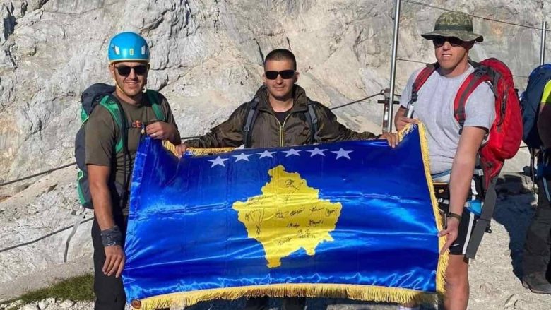Ushtarët e FSK-së, ngjiten në Majën e Trigllavit në Slloveni – 2,864 metra lartësi mbi nivelin e detit