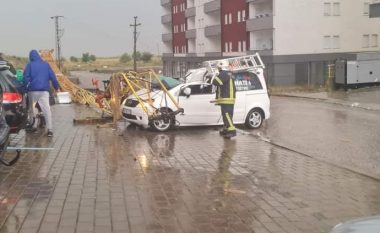 Tre të lënduar nga rënia e vinçit në Gjilan