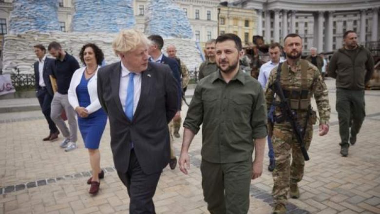 Johnson, Zelenskyt: Ti je një hero, të gjithë të duan