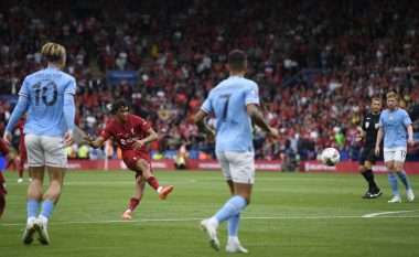 Zhbllokohet Superkupa e Anglisë, Alexander-Arnold shënon supergol për epërsinë e Liverpoolit ndaj Cityt