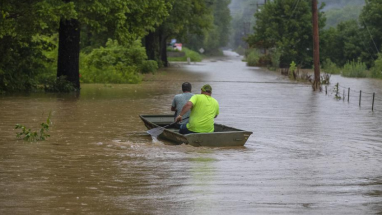 Numri i viktimave nga përmbytjet në Kentucky shkon në 25