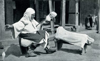 Shqiptarët në vitin 1929: Koleksioni fotografik i Hugo Bernatzikut