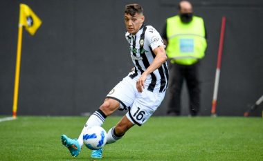 Juventusi përgatitë ofertë për mbrojtësin anësorë Molina