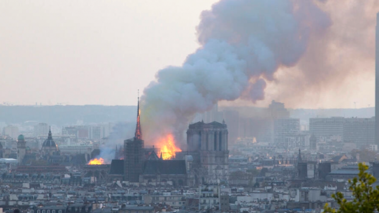 Katedralja Notre-Dame mund të rihapet në vitin 2024