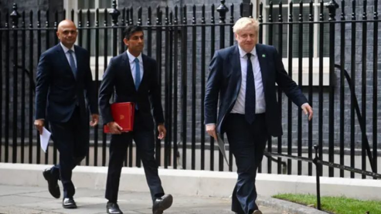 Pas dorëheqjes së dy ministrave, reagon Boris Johnson