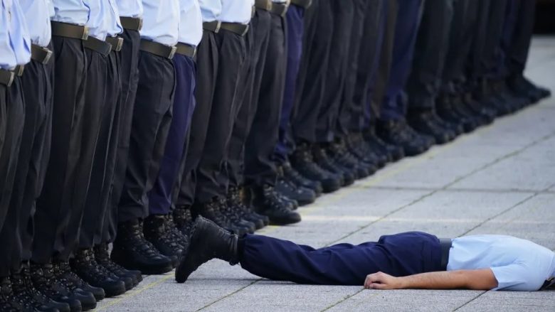 I nxehti bën të veten në Berlin – alivanosen 28 rekrutë të rinj gjatë ceremonisë së betimit