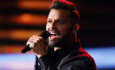 Ricky Martin bën performancën e parë në Hollywood Bowl pas akuzave për incest nga nipi