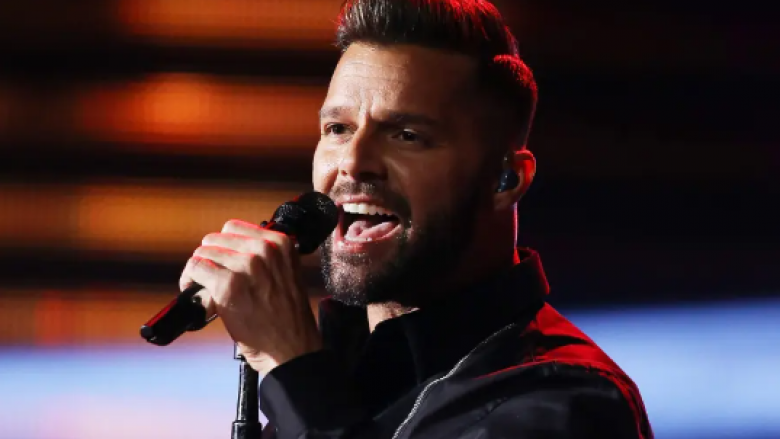 Ricky Martin bën performancën e parë në Hollywood Bowl pas akuzave për incest nga nipi