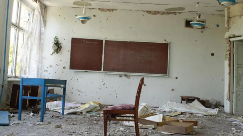 Rusia me dhunë po i detyron mësuesit ukrainas që të kalojnë në sistemin rus të shkollimit