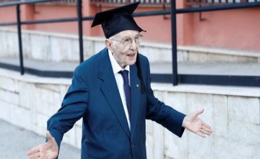 Giuseppe Paterno është studenti më i vjetër në Itali: Ai magjistroi në histori dhe filozofi dhe nuk e ka ndërmend të ndalet