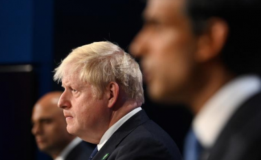 Kush janë ministrat dhe zyrtarët qeveritarë që dhanë dorëheqje në Britani të Madhe