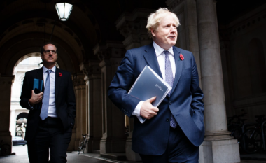 Pse bashkëpartiakët po i kërkojnë dorëheqjen Boris Johnsonit?