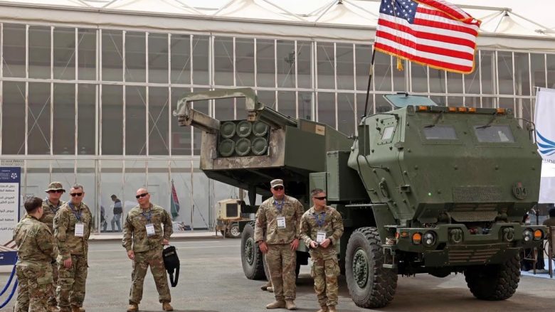 Amerika njofton një paketë të re armësh për Ukrainën – HIMARS dhe lloje të ndryshme municionesh artilerie