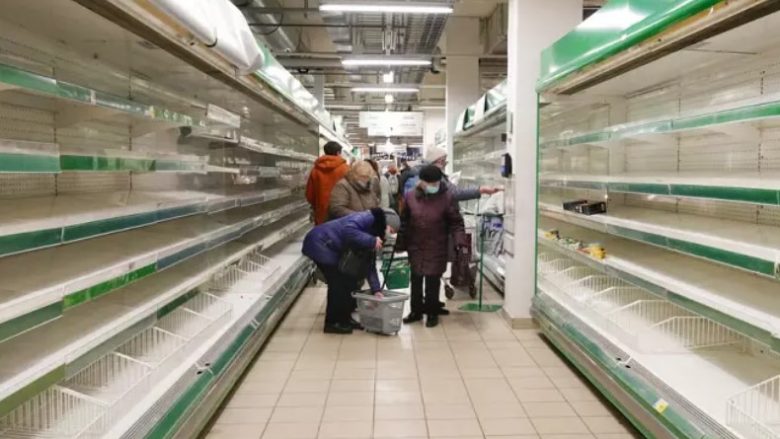 Sanksionet ‘kanë sakatosur’ ekonominë ruse, zbulon një hulumtim