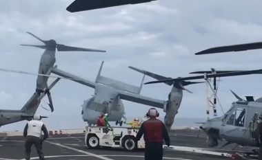 Pamje që thuhet se shfaqen për herë të parë: Momenti kur helikopteri amerikan rrëzohet në luftanije në vitin 2017, nga ku gjetën vdekjen tre marinsa