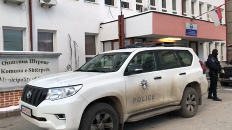 Aksion i gjerë i policisë në Shtërpcë, sekuestrohen kamerat e vendosura nga strukturat ilegale