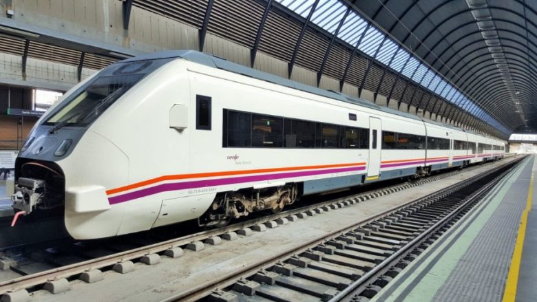 Spanja do t’i bëjë falas disa udhëtime me tren