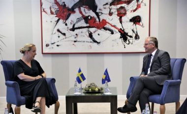 Bislimi pret në takim lamtumirës ambasadoren suedeze, i përmend nevojën e liberalizimit të vizave
