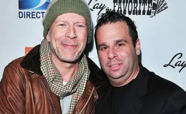 Producenti “e ka detyruar” Bruce Willisin të vazhdonte me xhirimet e filmit pavarësisht sëmundjes së tij