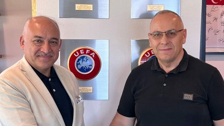 Ademi takoi kreun e ri të Federatës së Futbollit të Turqisë