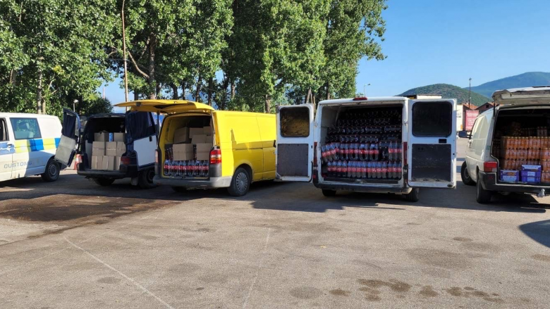 Dogana sekuestron 6 tonelata vaj ushqimor dhe pije joalkoolike të kontrabanduara në veri të Kosovës