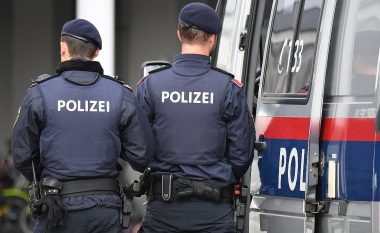 Babai shqiptar i 10 fëmijëve në Austri, tentoi ta vriste gruan me kabllo elektrike – rrezikon deri 20 vjet burgim