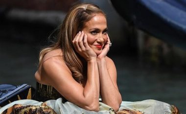 Fotot e Jennifer Lopez-it pa grim fare dhe pa fotoshop: Vitet, megjithatë kanë lënë gjurmë të pashlyeshme