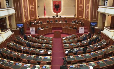 Kuvendi i Shqipërisë miraton rezolutën që dënon gjenocidin serb në Srebrenicë