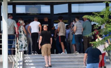 Nuk ka termine të lira për të nxjerrë pasaportë të re, MPB Shkup sqarohet për ankesat e qytetarëve