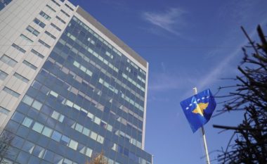 Qeveria e Kosovës mirëpret letrën e politikanëve të huaj të cilët kërkuan nga SHBA, BE dhe Britania e Madhe qasje më të ashpër ndaj Serbisë