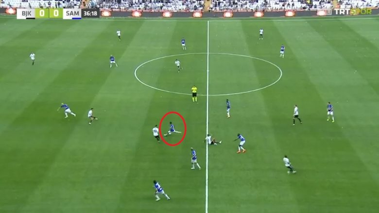 Abdelhamid Sabiri i Sampdorias shënon ‘golin e vitit’, tund rrjetën nga gjysma e fushës ndaj Besiktasit