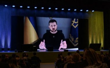 Zelensky: Tërheqja ruse nga toka ukrainase ‘e pashmangshme’