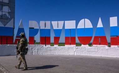 Rusia planifikon të aneksojë më shumë territor ukrainas “duke përdorur lojëra të ngjashme si në rastin e Krimesë” – thotë SHBA