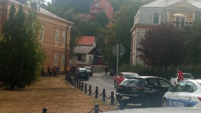 Burri që kishte shtënë me armë mbi autorin e sulmit në Cetinje, i paqasshëm për policinë e Malit të Zi