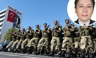 Ushtria turke bëhet me gjeneralen e parë