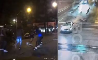 Rriheshin në mes të rrugës, vetura shtyp për vdekje tre burra dhe katër tjerë lëndohen – policia në Chicago beson se ishte sulm i planifikuar