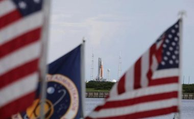 Artemis I, shtyhet lansimi i raketës së NASA-s – shkak defekti në njërin nga katër motorët